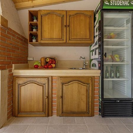 Villa Olea In Barat - Haus Fuer 6-8 Personen 坎法奈尔 外观 照片