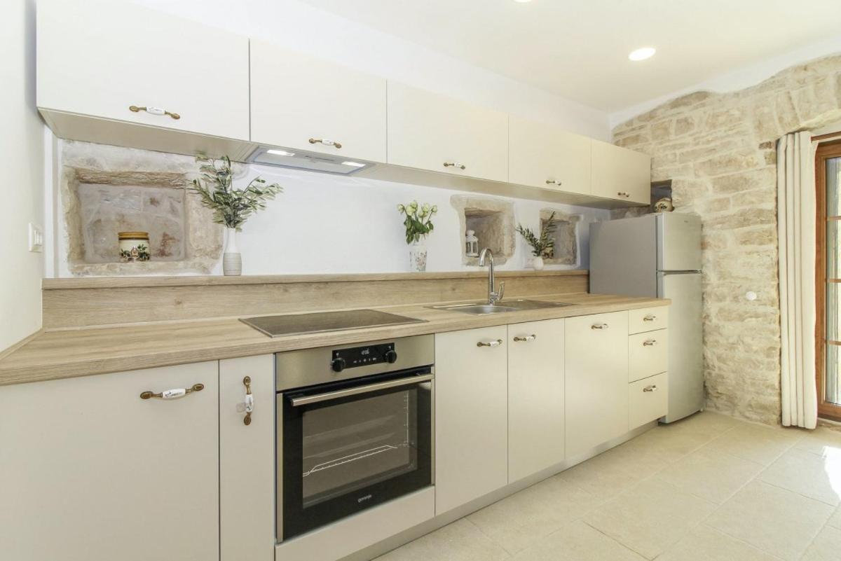 Villa Olea In Barat - Haus Fuer 6-8 Personen 坎法奈尔 外观 照片