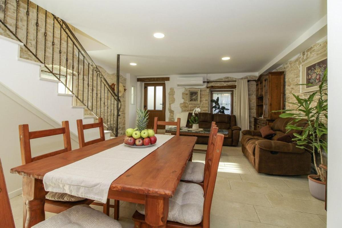 Villa Olea In Barat - Haus Fuer 6-8 Personen 坎法奈尔 外观 照片