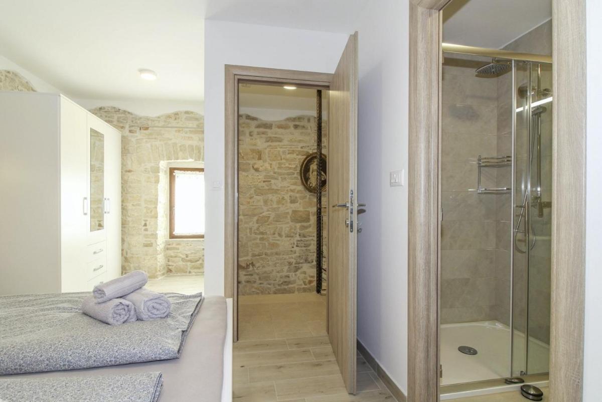 Villa Olea In Barat - Haus Fuer 6-8 Personen 坎法奈尔 外观 照片