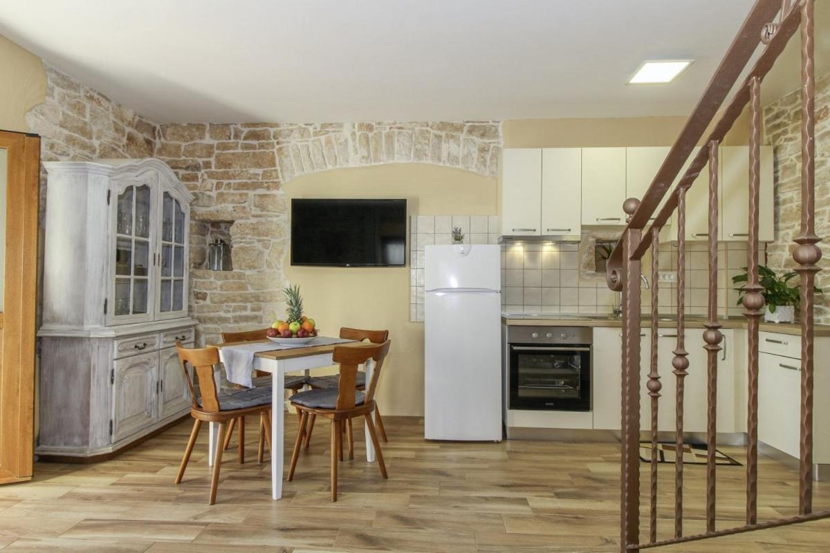 Villa Olea In Barat - Haus Fuer 6-8 Personen 坎法奈尔 外观 照片
