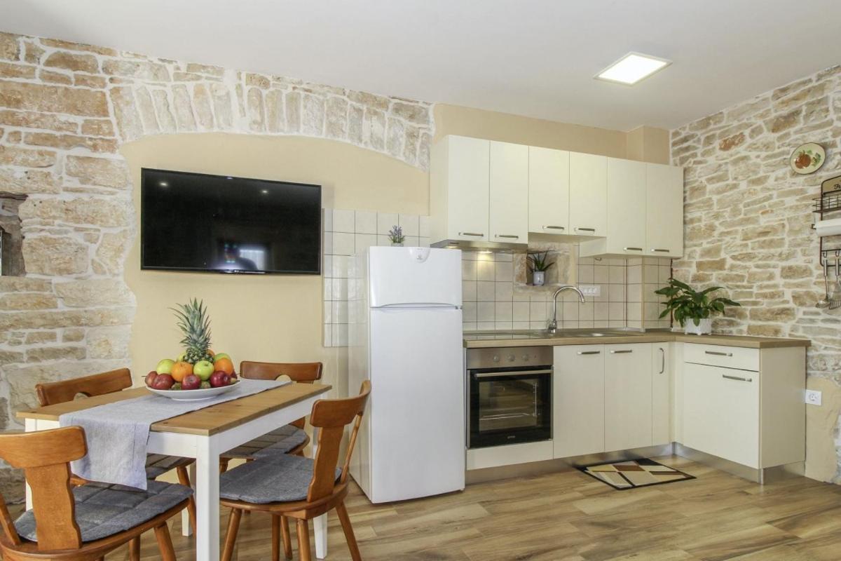 Villa Olea In Barat - Haus Fuer 6-8 Personen 坎法奈尔 外观 照片