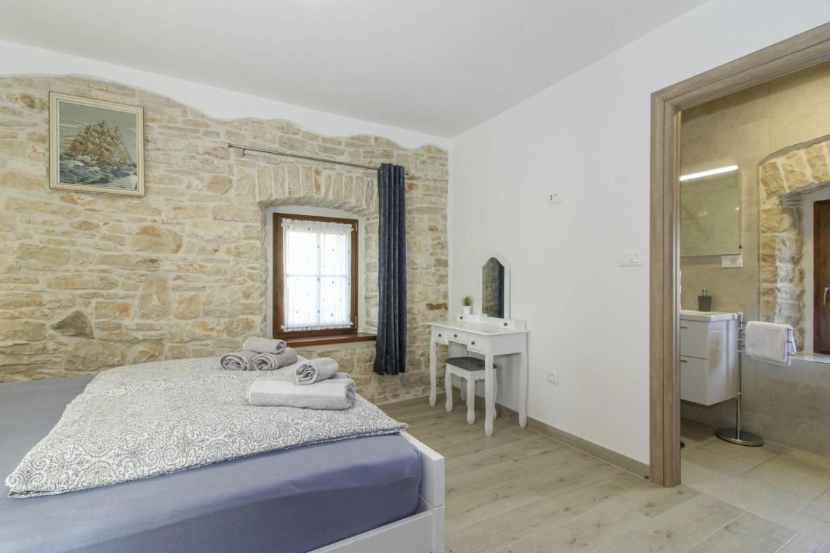 Villa Olea In Barat - Haus Fuer 6-8 Personen 坎法奈尔 外观 照片