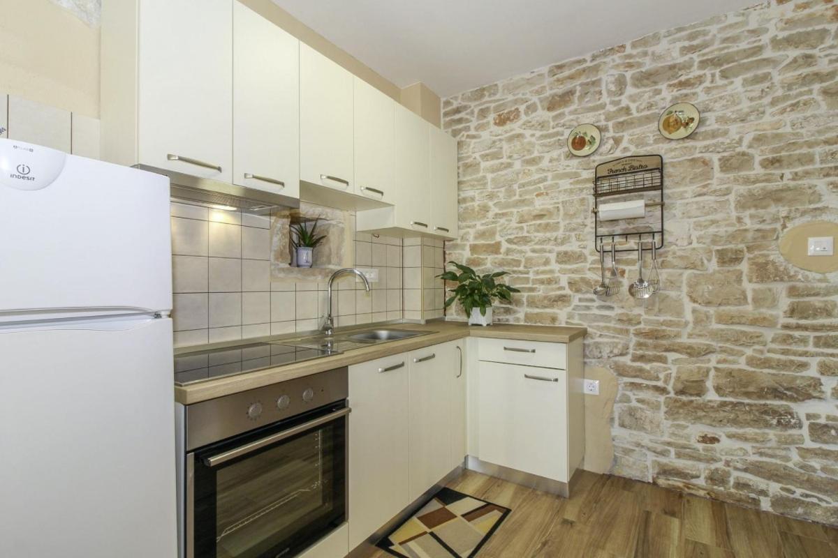 Villa Olea In Barat - Haus Fuer 6-8 Personen 坎法奈尔 外观 照片