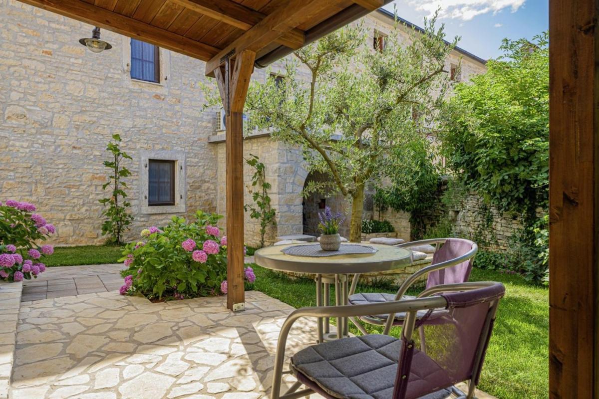 Villa Olea In Barat - Haus Fuer 6-8 Personen 坎法奈尔 外观 照片