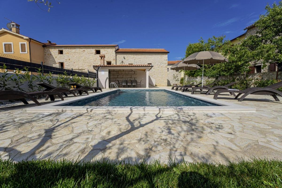Villa Olea In Barat - Haus Fuer 6-8 Personen 坎法奈尔 外观 照片