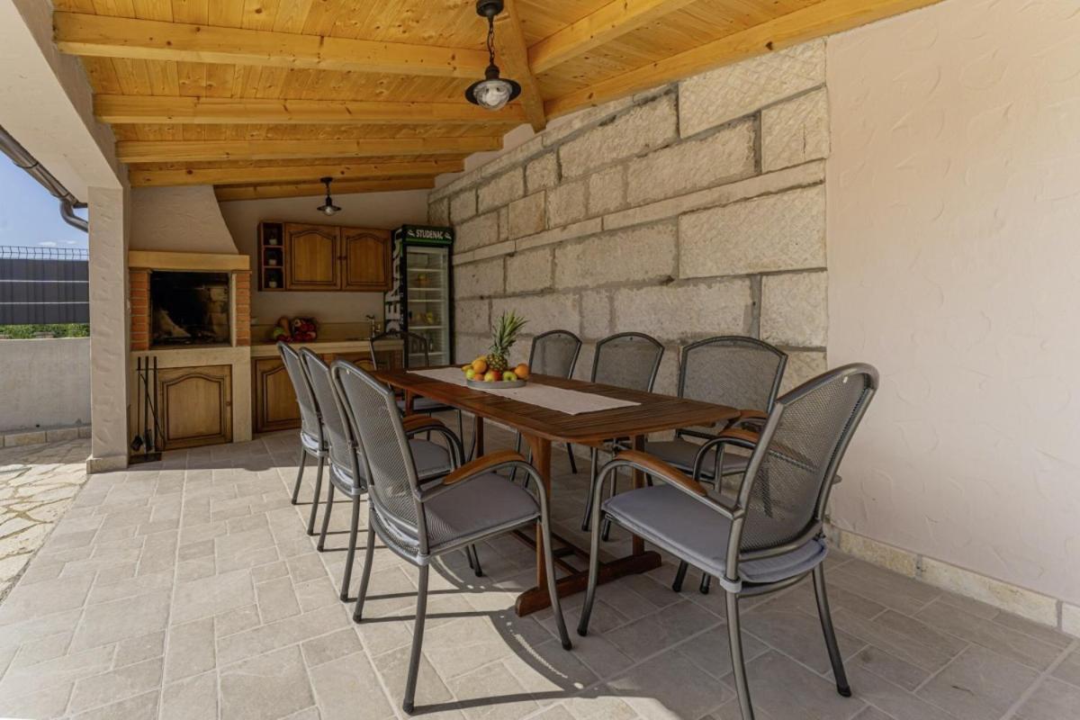 Villa Olea In Barat - Haus Fuer 6-8 Personen 坎法奈尔 外观 照片